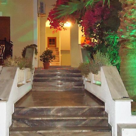 Готель Sweetmemory Agia Marina  Екстер'єр фото