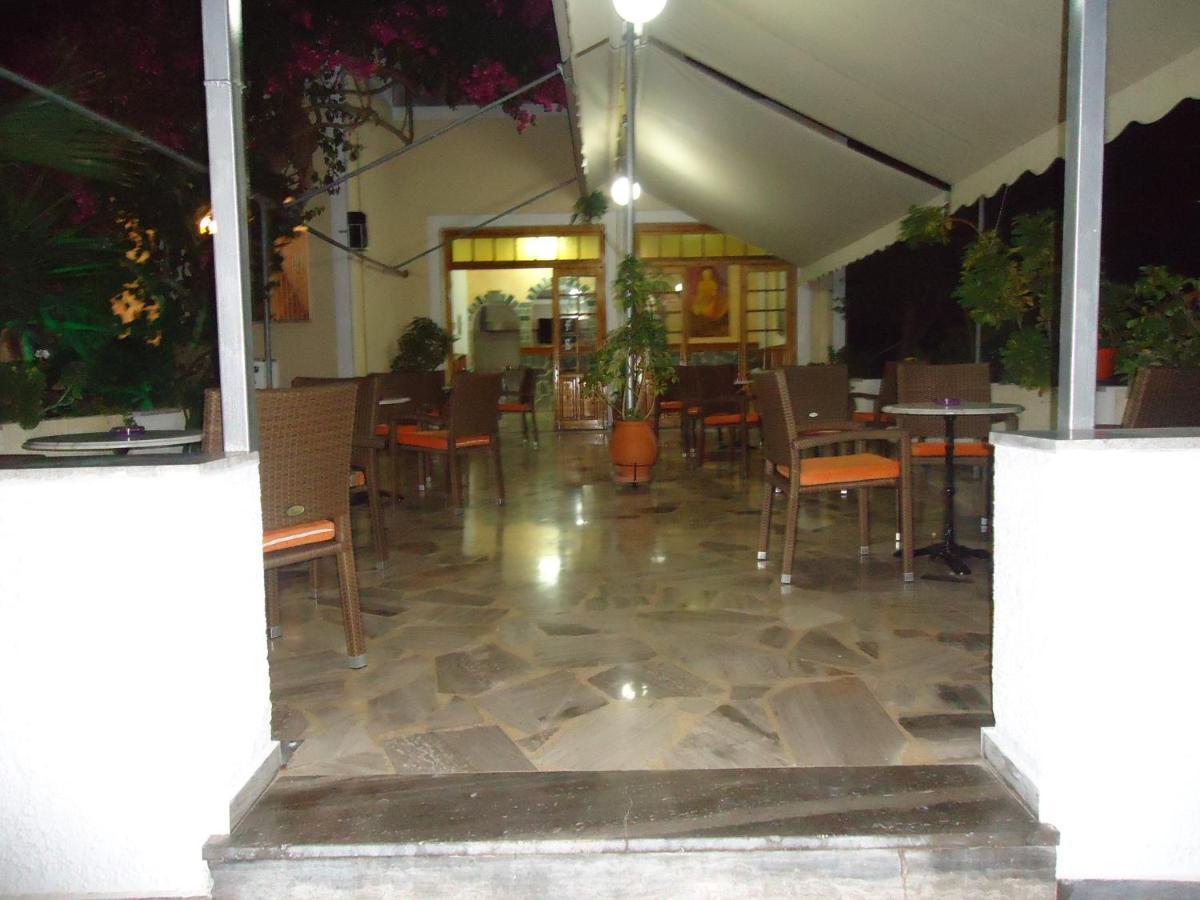 Готель Sweetmemory Agia Marina  Екстер'єр фото